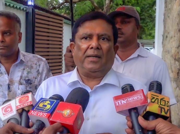 ඉදිරියේ දී එජාපය කටයුතු කරන ආකාරය වජිර පැහැදිලි කරයි